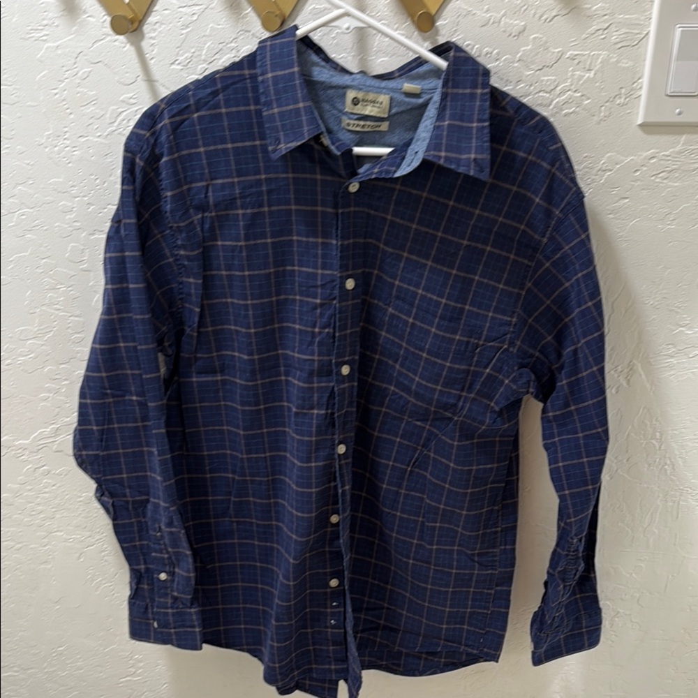 Haggar Blue Casual Button Down Shirt with Plaid Design
